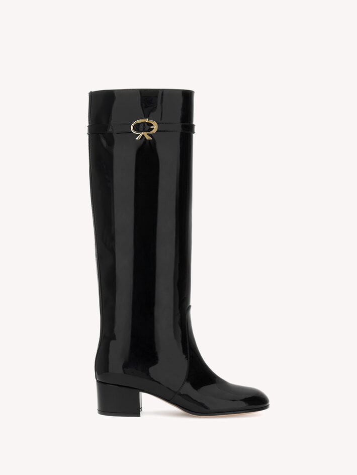 MARY BOOT