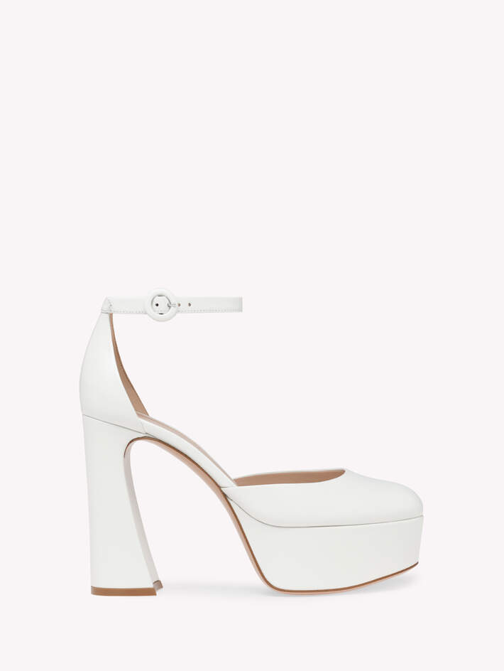 HOLLY D'ORSAY