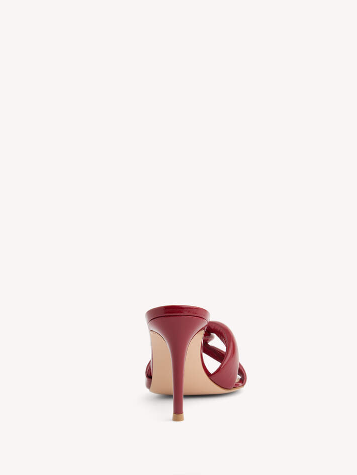 AMOUR image number 4