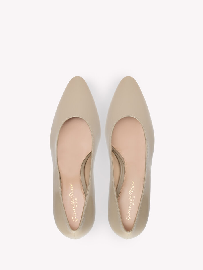 AMELIA 55 image number 3