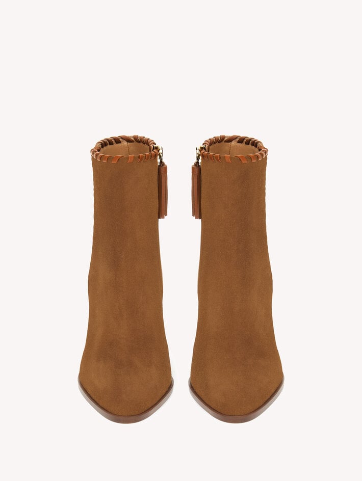 ZAIRA BOOTIE
