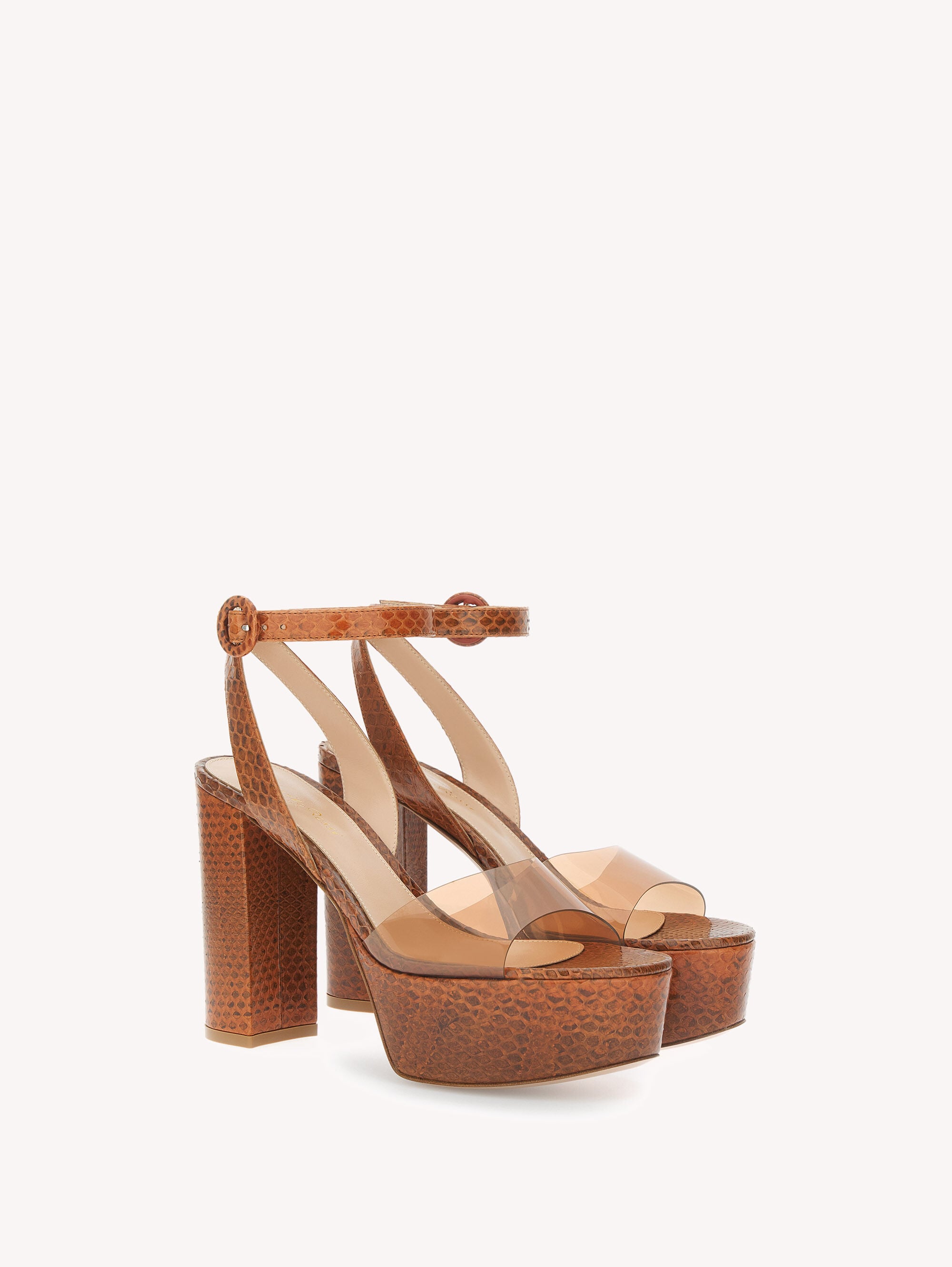 Gianvito Rossi 新着アイテム - イタリア製のラグジュアリーな