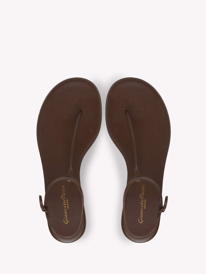 GWYNETH FLAT image number 3