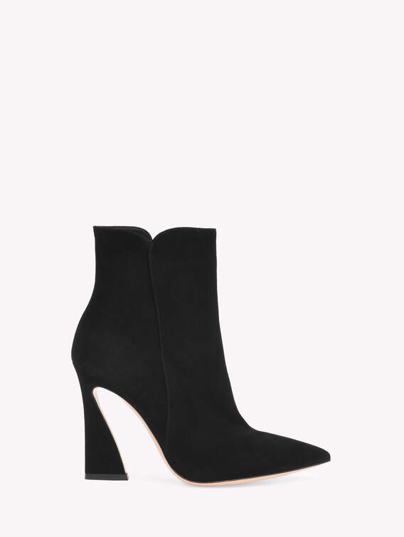 AURA BOOTIE