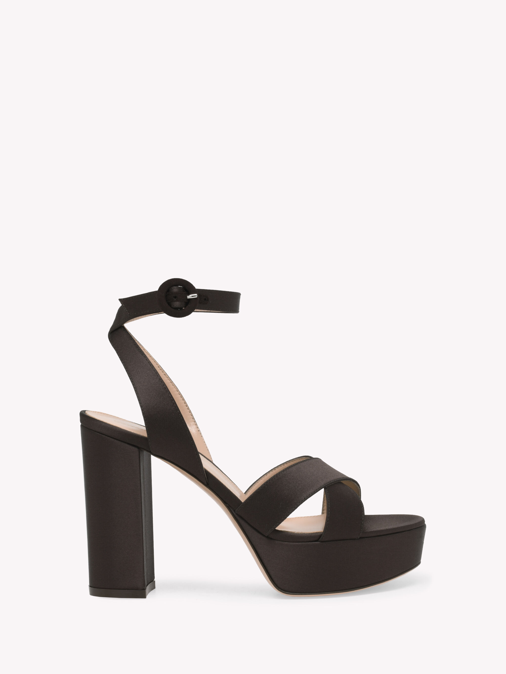 サンダル・ミュール GIANVITO ROSSI Women Sandals G2229320GOMNERO Black Gianvito Rossi(ジャンヴィト ロッシ) サンダル・ミュール