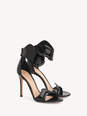 LUCREZIA Bildnummer 2