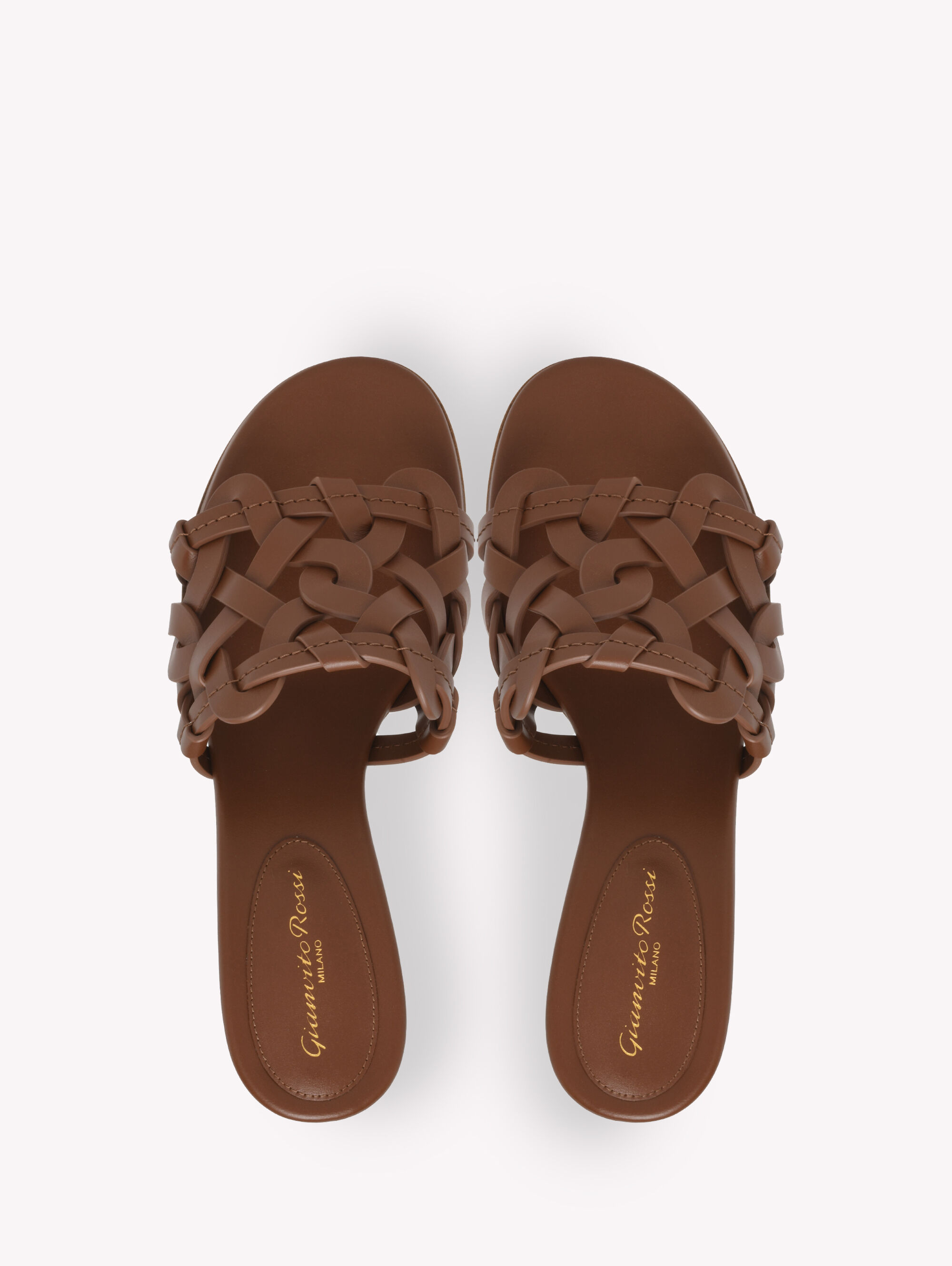 Gianvito Rossi>>アマルフィ 45 レザーミュール Gianvito Rossi Amalfi 45 Sandals | Neiman Marcus