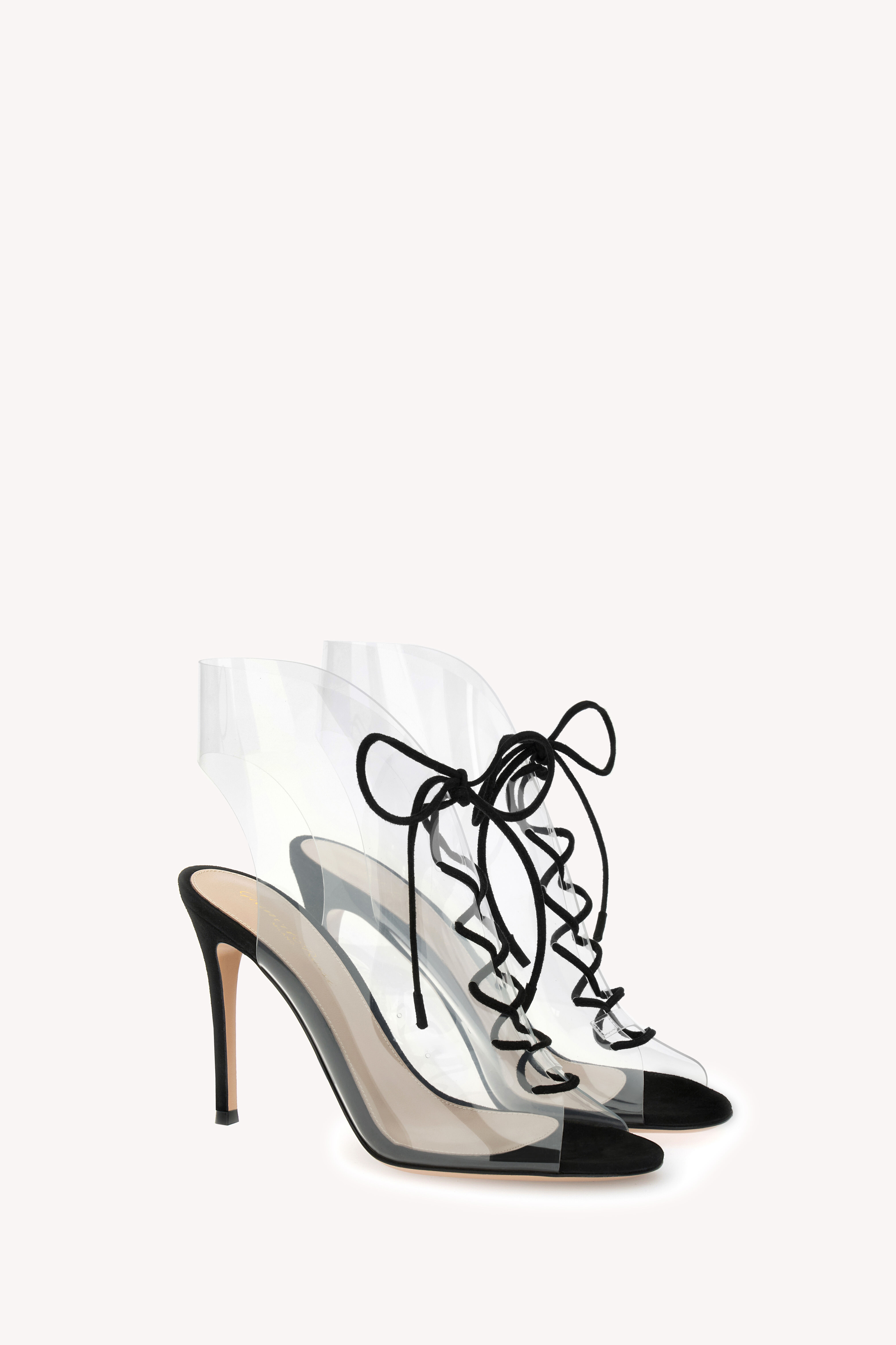 ✨希少サイズ✨Gianvito Rossi パンプス レース ポインテッドトゥ Gianvito Rossi 新着アイテム - イタリア製のラグジュアリーな