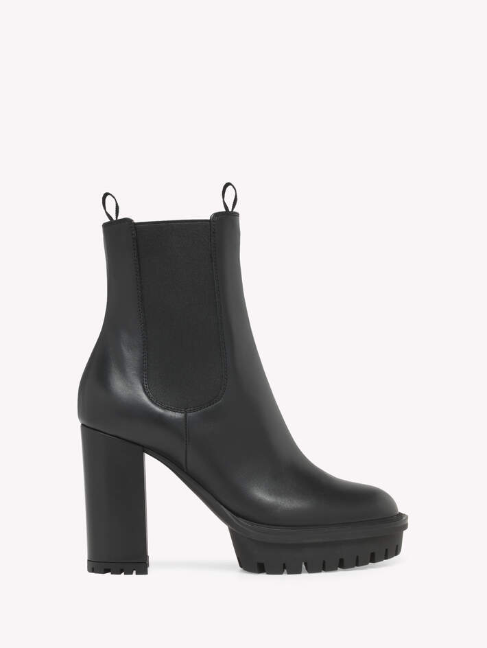 BARRY BOOTIE