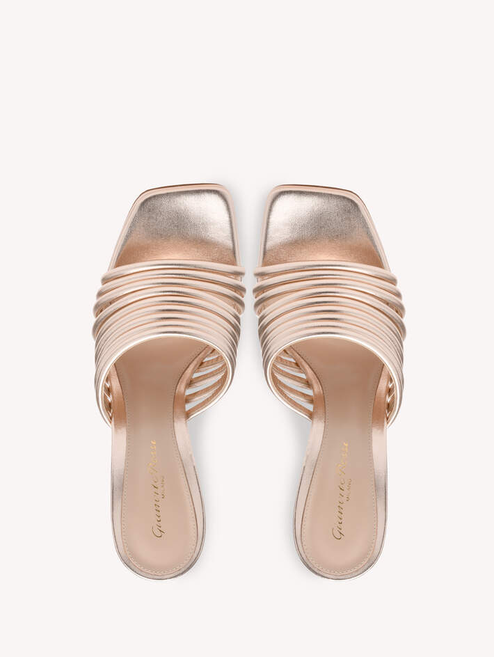LENA MULE numéro de limage {1}