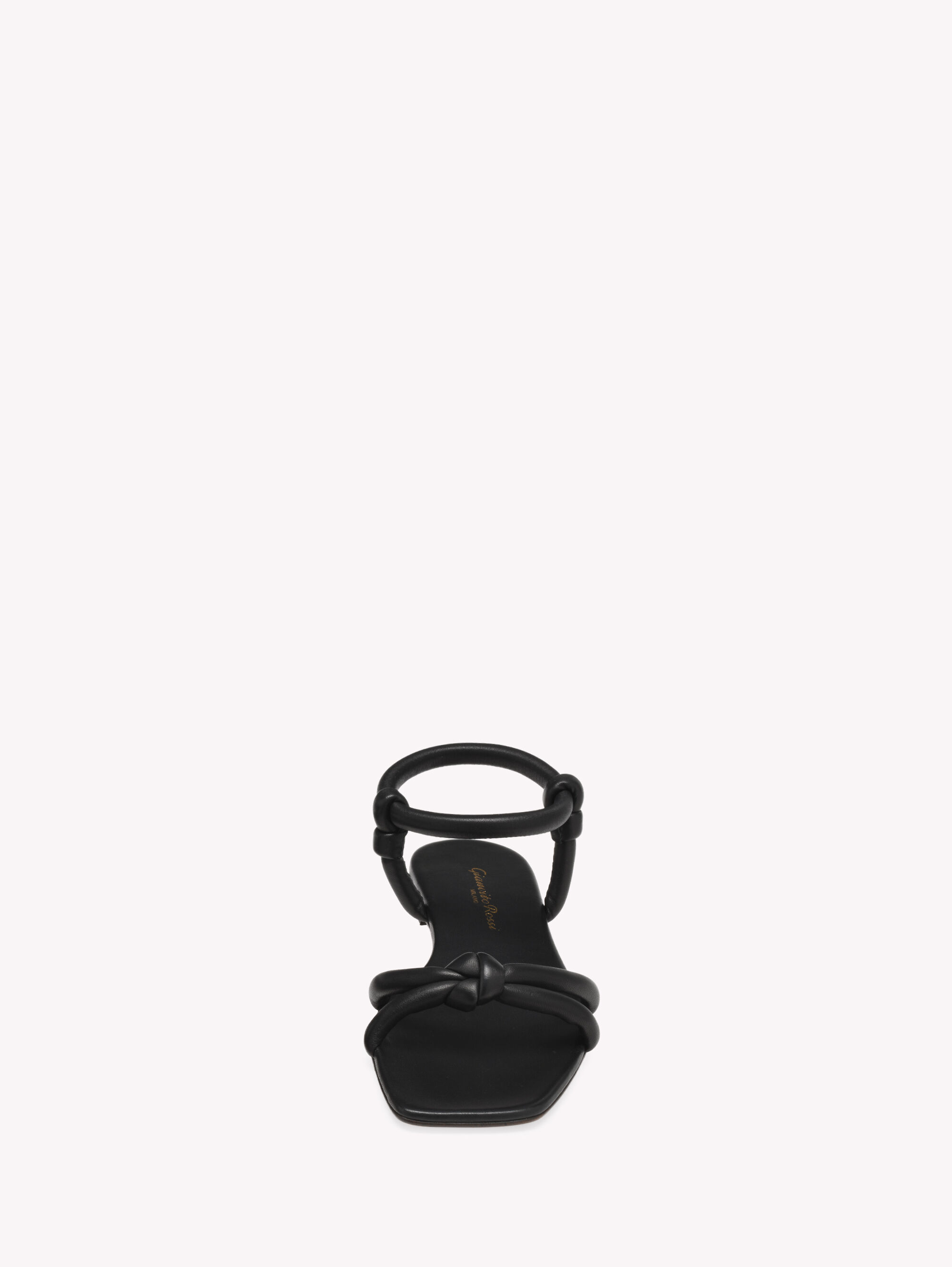 【GIANVITO ROSSI】JUNO◆ブラックレザー◆フラットサンダル Gianvito Rossi Juno Leather Sandals | Black | FARFETCH