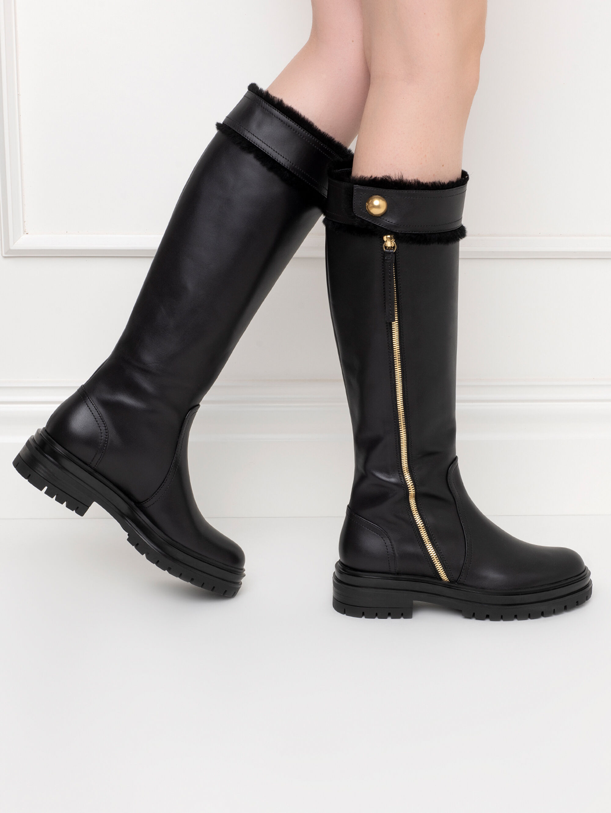 Buy MONTREAL BOOT for EUR 1107.00 | Gianvito Rossi Global