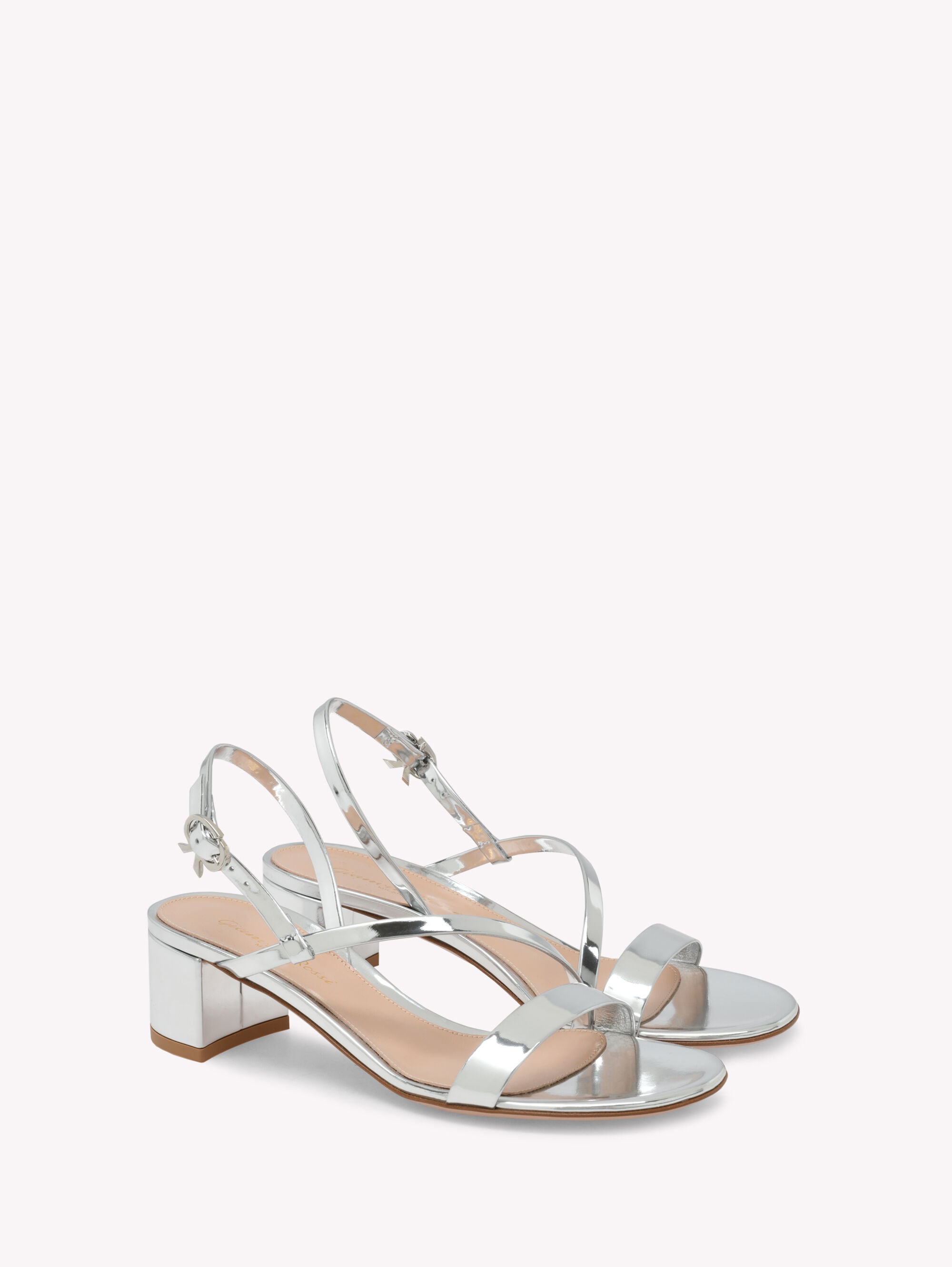 サンダル＆ミュール BETSEY シルバー | Gianvito Rossi