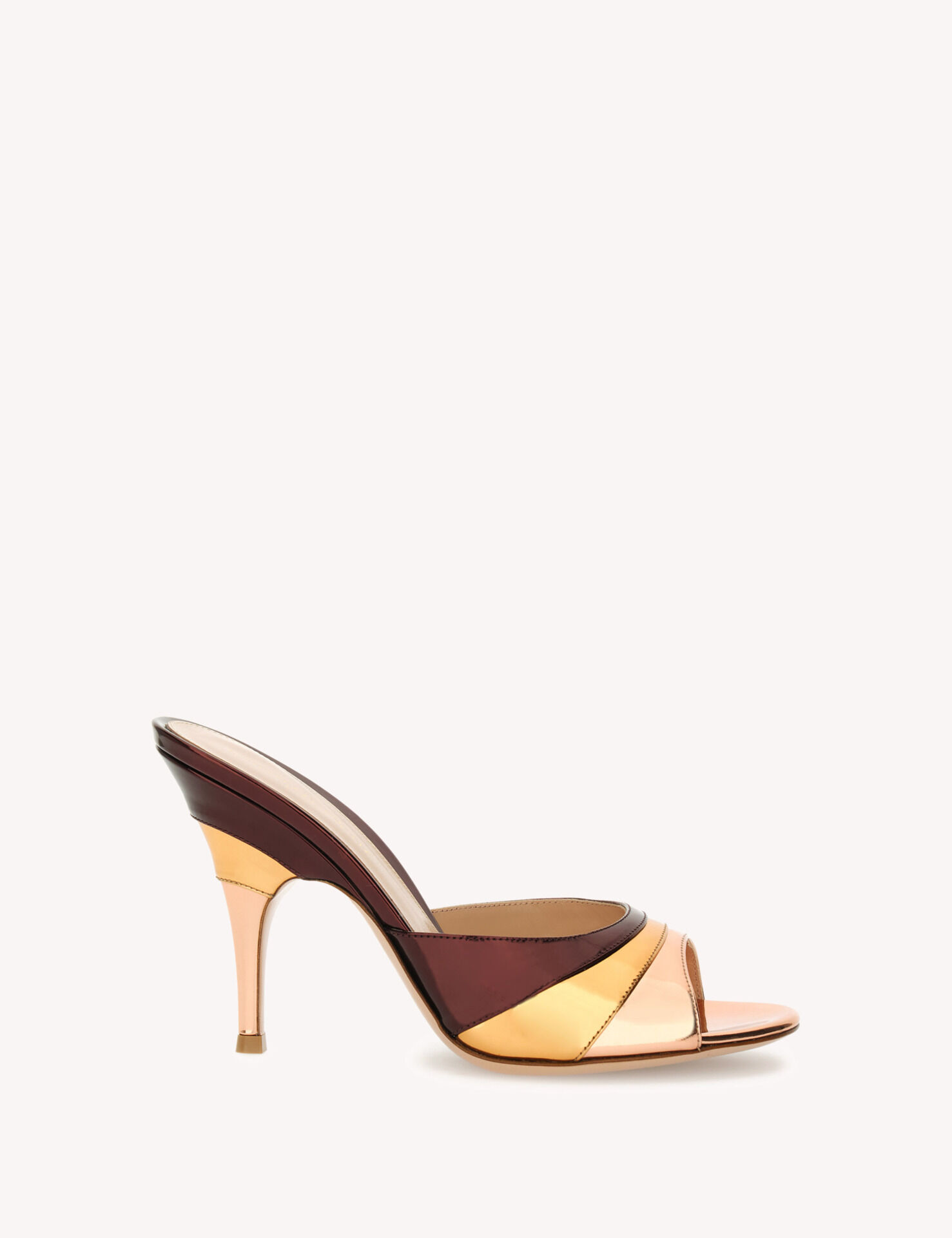 Gianvito Rossi 新着アイテム - イタリア製のラグジュアリーな