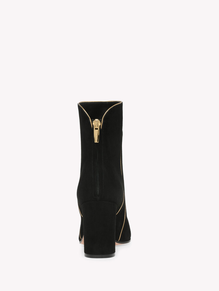 JULIETTE BOOTIE
