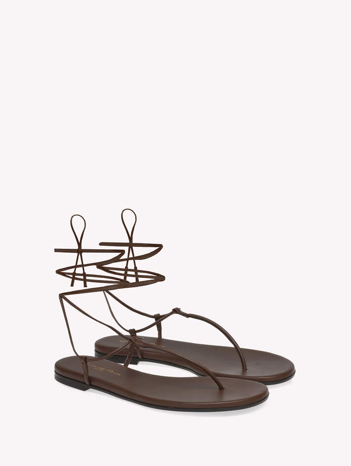 GWYNETH FLAT image number 2