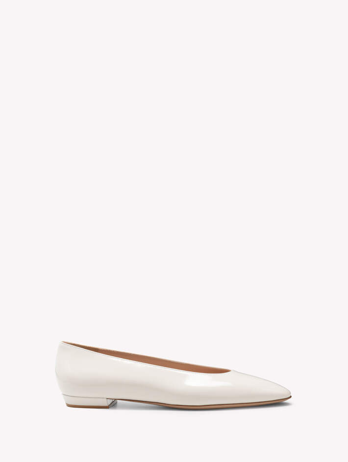 AMELIA FLAT
