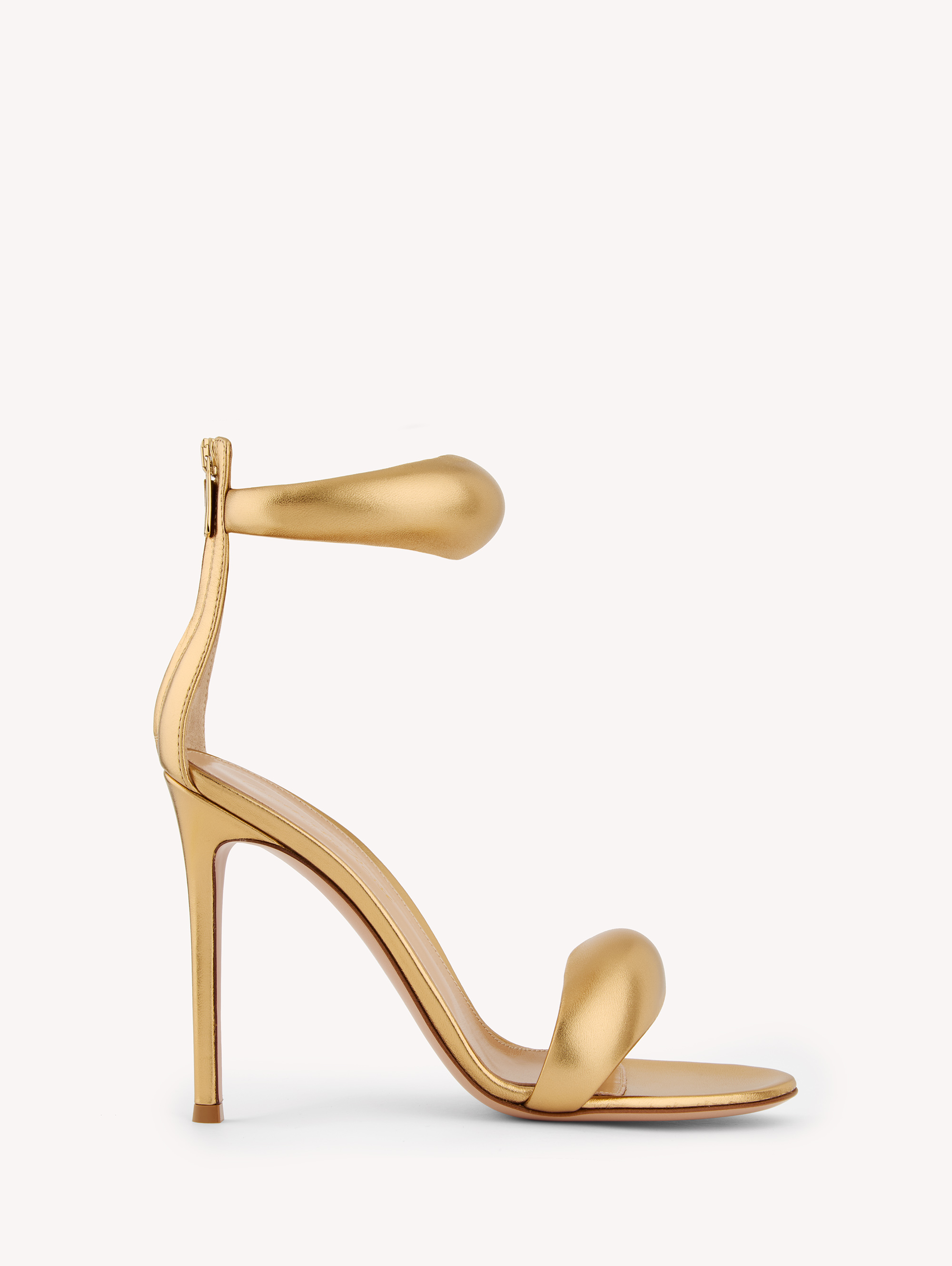 Shop Gianvito Rossi Bijoux In Gold